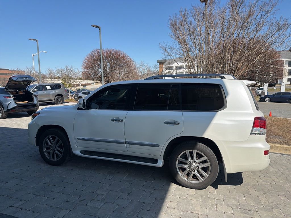 Used 2015 Lexus LX 570 4WD w/ Luxury Package image 15