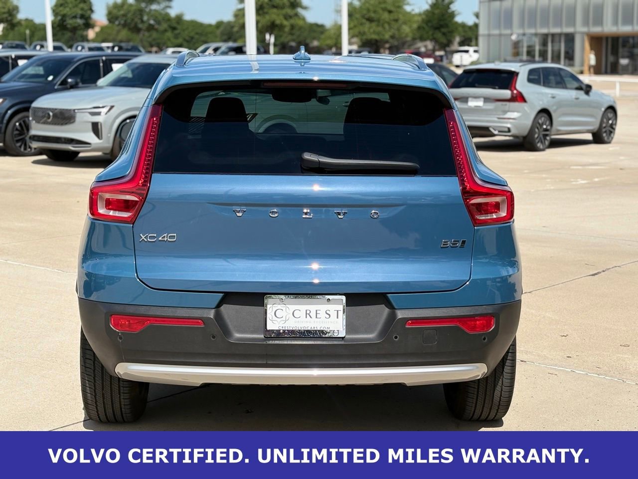 Certified 2025 Volvo XC40 B5 Plus AWD/4WD image 7