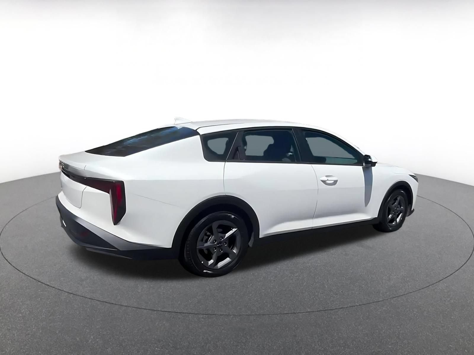 Used 2025 Kia K4 FWD image 15