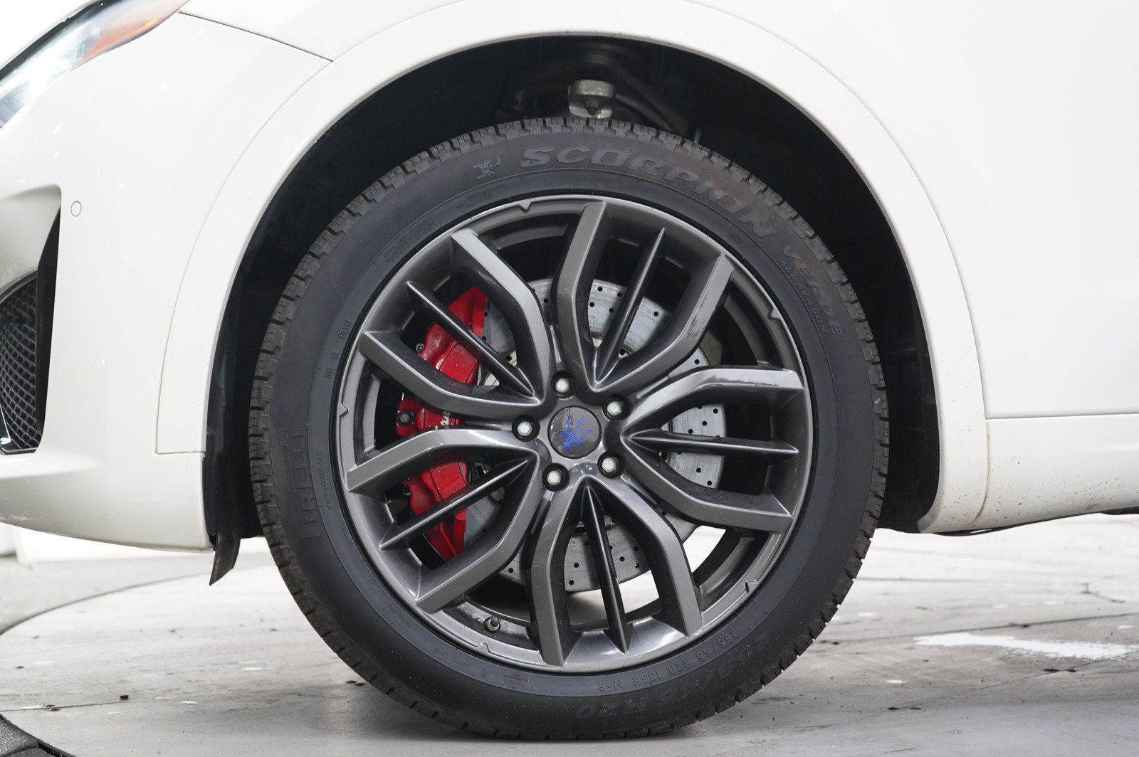 Used 2019 Maserati Levante GTS AWD/4WD image 29