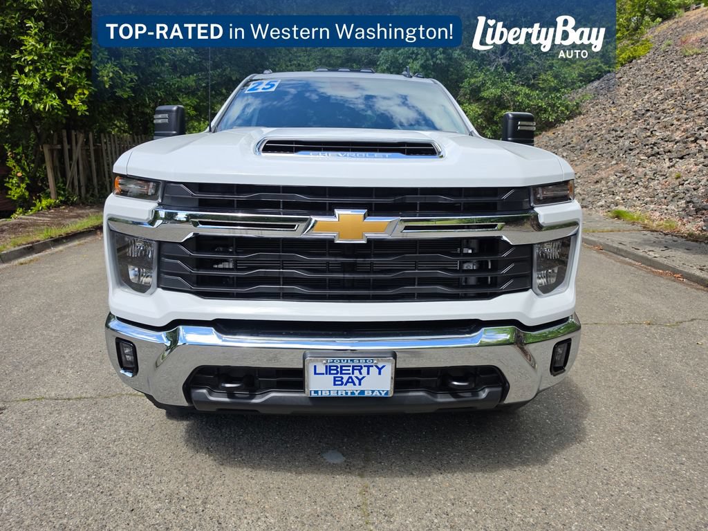 Used 2025 Chevrolet Silverado 3500 LT w/ Convenience Package AWD/4WD image 2