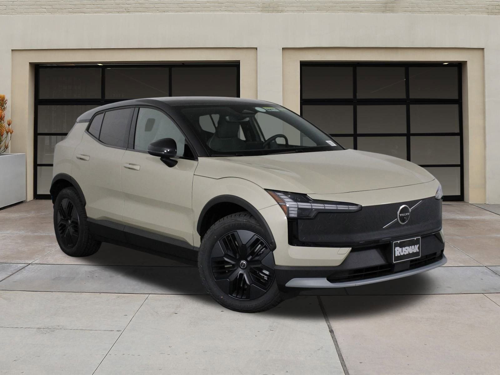 New 2026 Volvo EX30 Cross Country Ultra w/ Protection Package Premier image 18