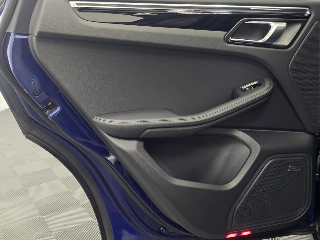 New 2026 Porsche Macan S image 21
