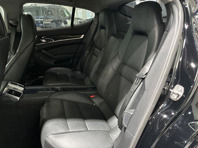 Used 2013 Porsche Panamera image 36