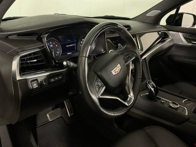 Used 2024 Cadillac XT6 Sport w/ Technology Package AWD/4WD image 16