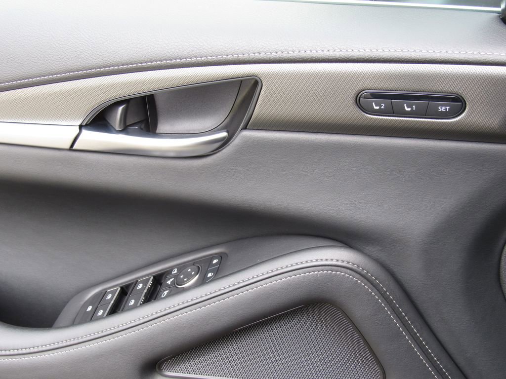 Used 2025 INFINITI QX60 Luxe image 39