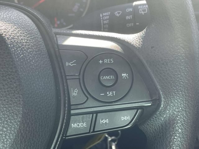 Used 2020 Toyota RAV4 LE FWD image 31