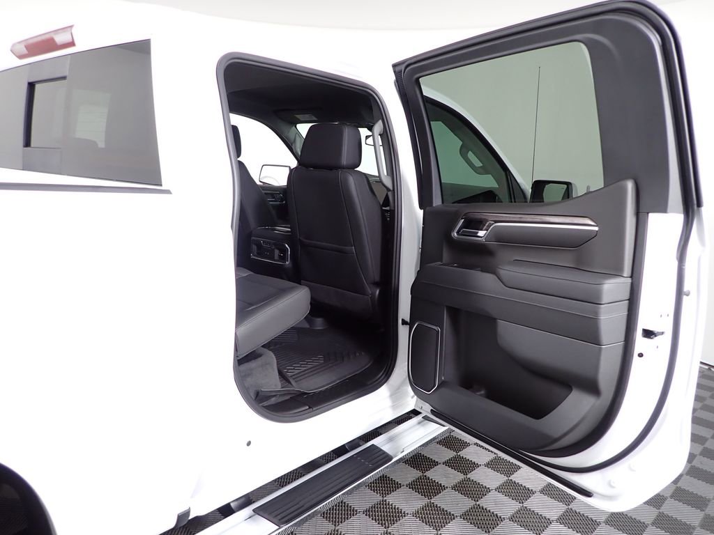 New 2026 Chevrolet Silverado 1500 LTZ w/ LTZ Convenience Package II AWD/4WD image 32