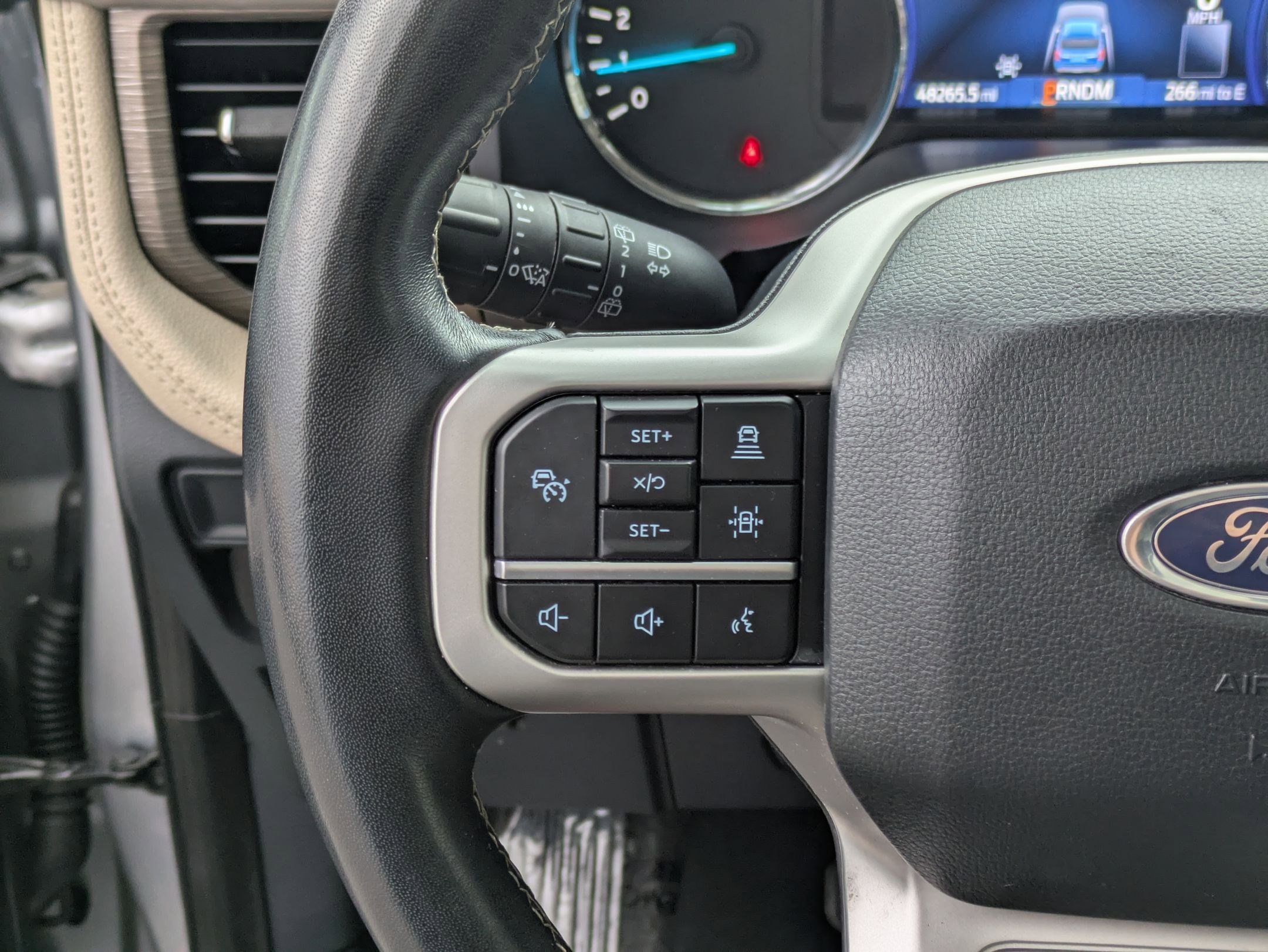 Used 2023 Ford Expedition Limited AWD/4WD image 21