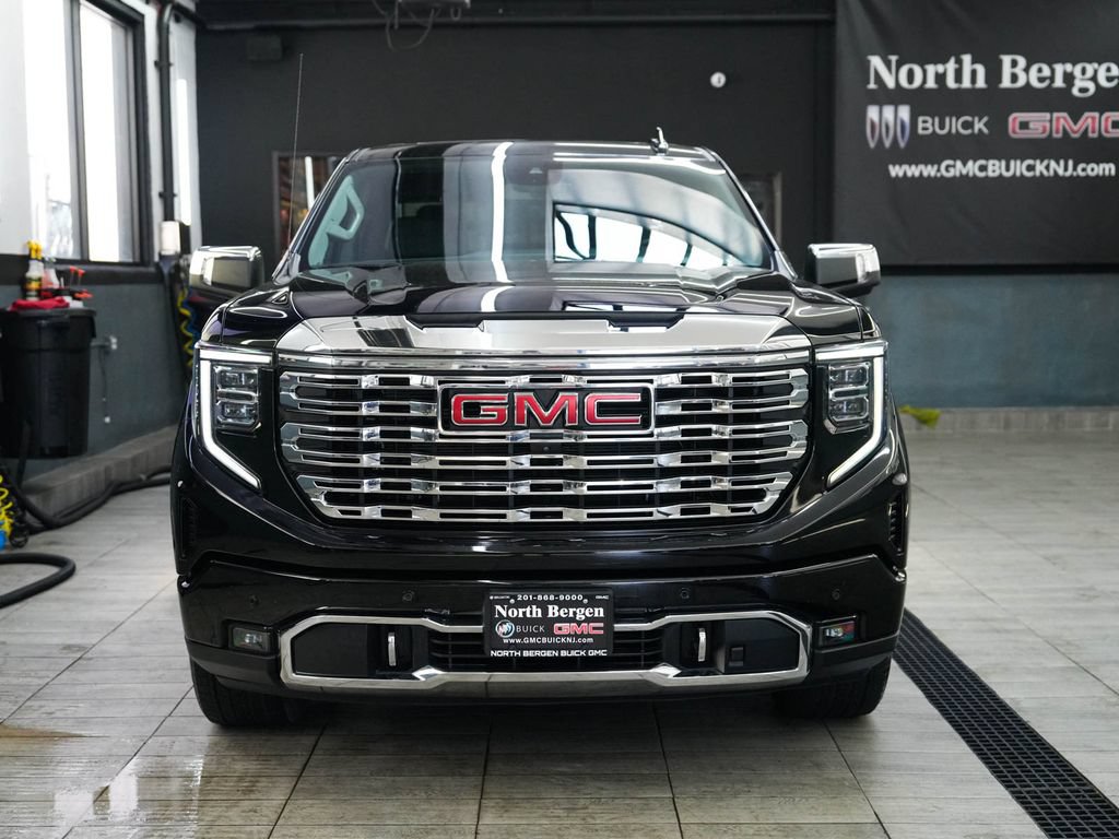 Used 2023 GMC Sierra 1500 Denali AWD/4WD image 2
