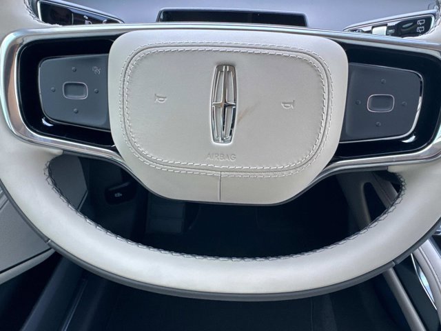 New 2025 Lincoln Nautilus Premier w/ Equipment Group 102A image 26