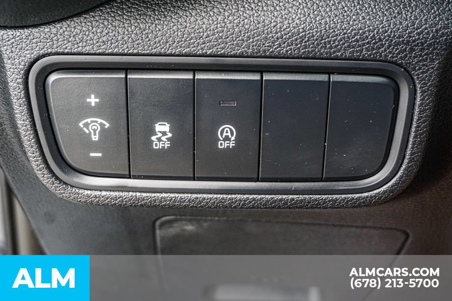 Used 2025 Kia Soul LX w/ LX Technology Package FWD image 43