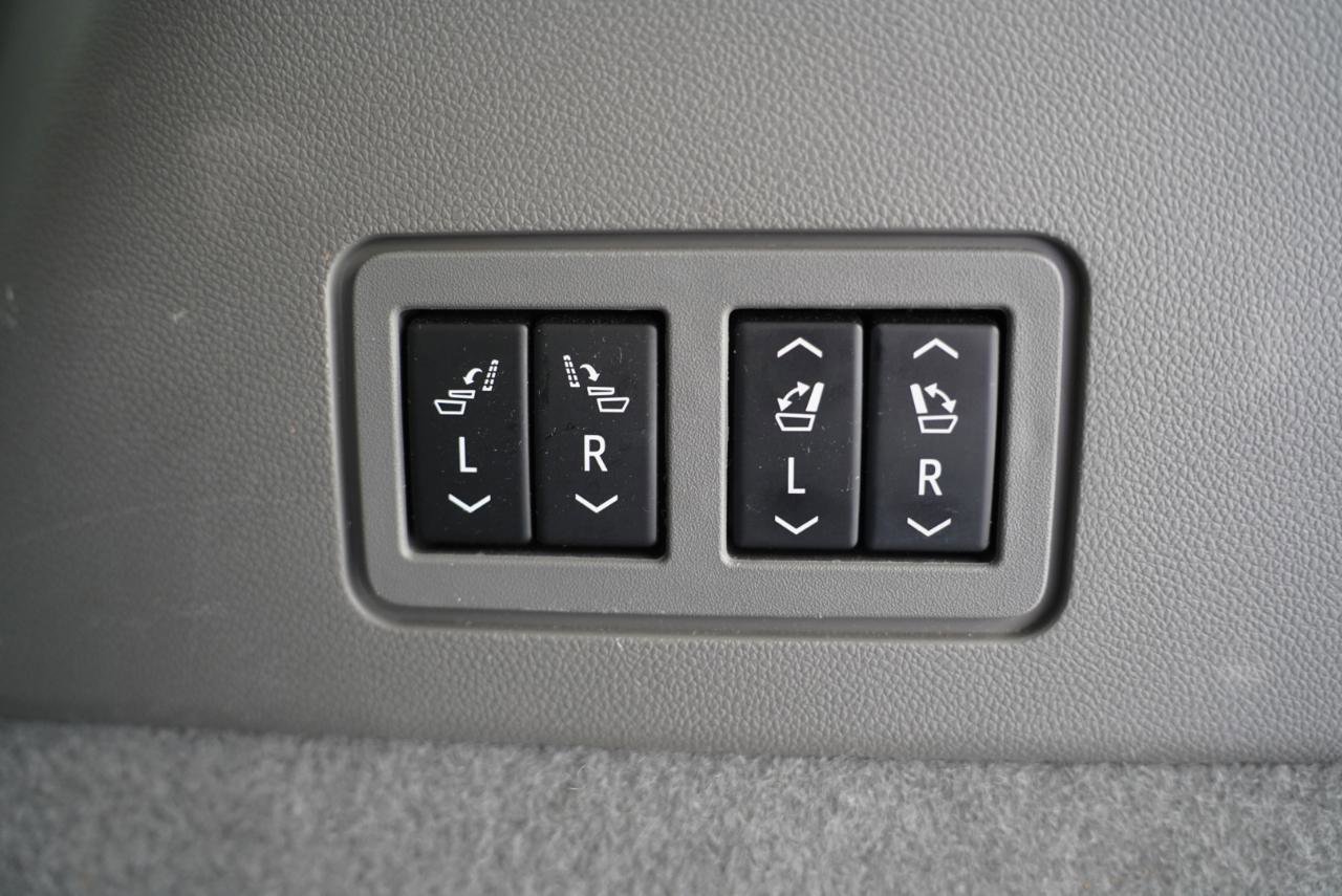 Used 2022 Cadillac XT6 Premium Luxury w/ Technology Package image 37