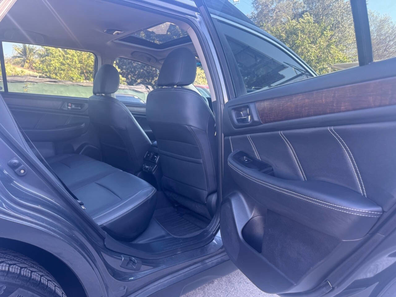 Used 2018 Subaru Outback 2.5i Limited AWD/4WD image 18