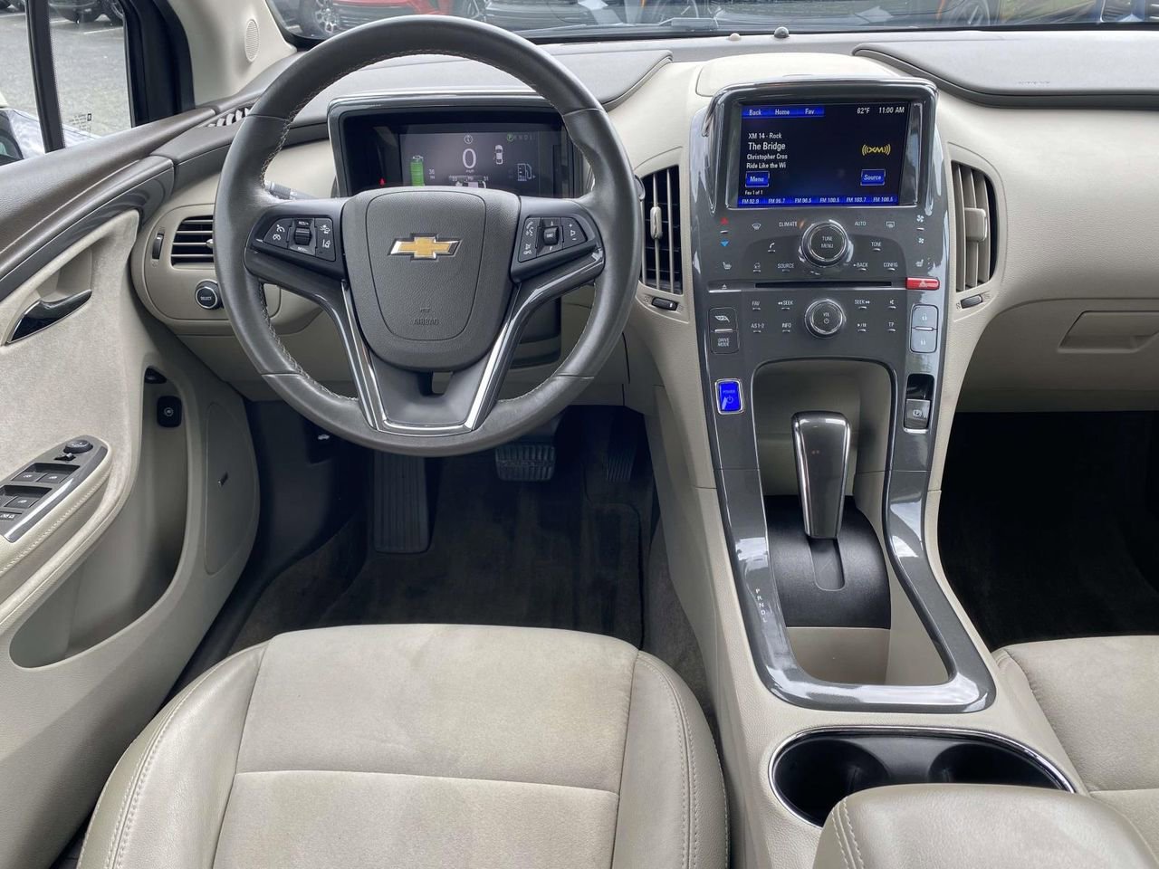 Used 2013 Chevrolet Volt Premium w/ Premium Trim Package FWD image 9