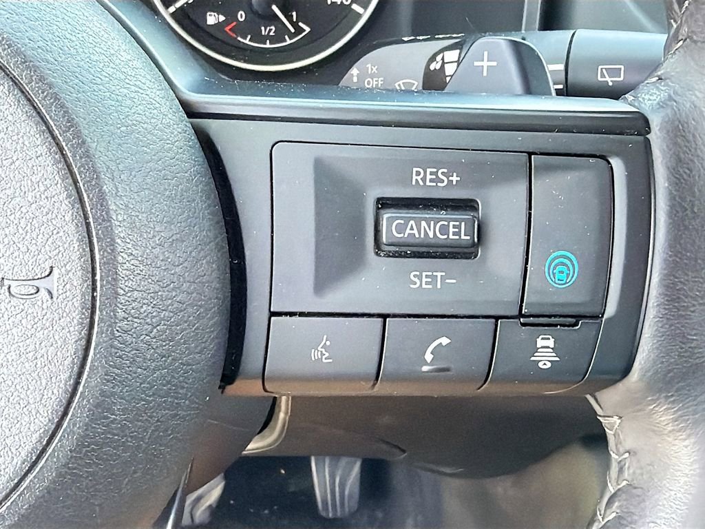 Used 2024 Nissan Rogue SV w/ SV Premium Package image 21