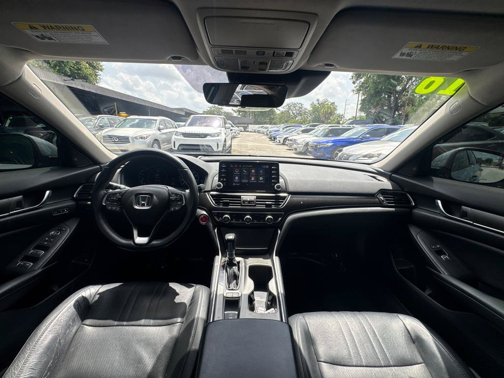 Used 2018 Honda Accord Touring image 18