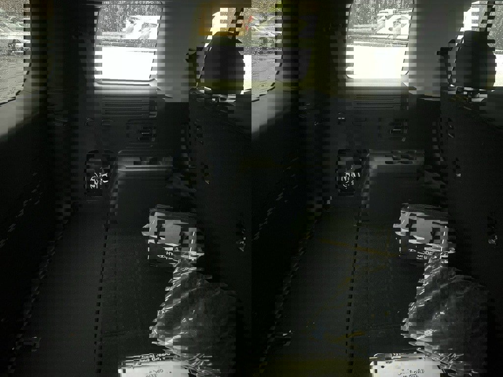 Used 2025 Hyundai Santa Fe SEL image 5