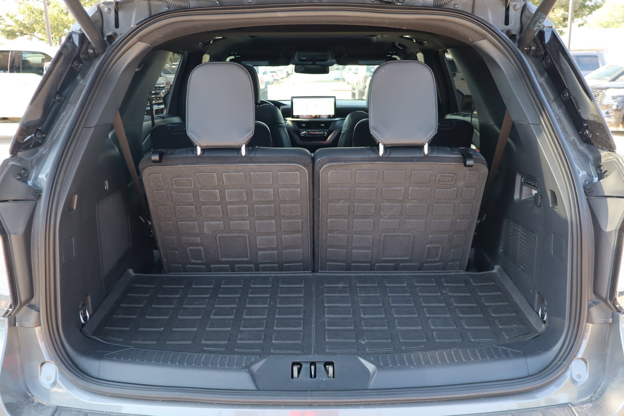 Certified 2025 Ford Explorer ST AWD/4WD image 28