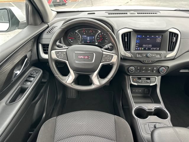 Used 2024 GMC Terrain SLE FWD image 10