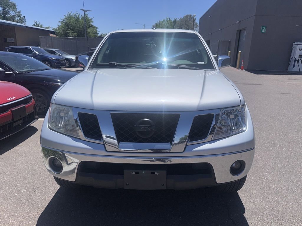 Used 2013 Nissan Frontier SL w/ Moonroof Pkg AWD/4WD image 3