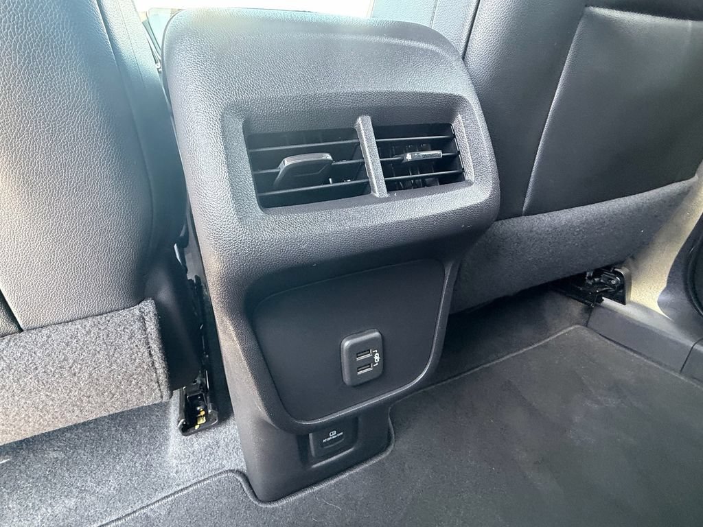 Used 2024 Chevrolet Equinox RS w/ RS Leather Package FWD image 12