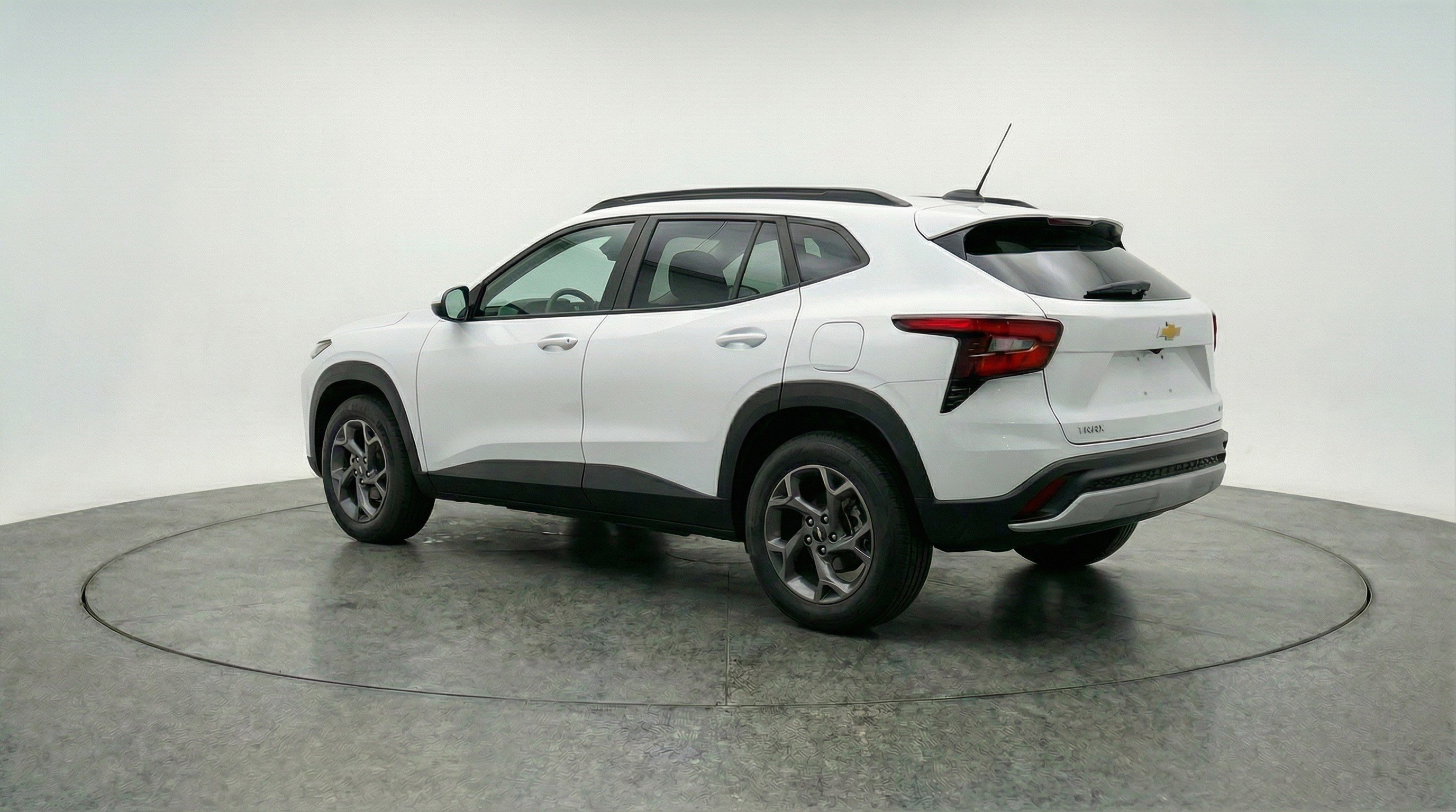 Used 2025 Chevrolet Trax LT image 6