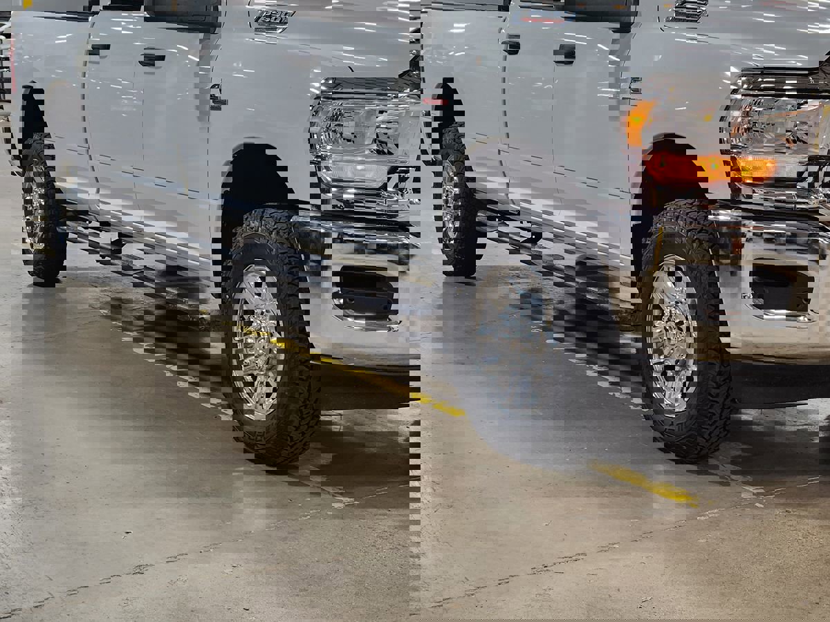 Used 2023 RAM 3500 Tradesman w/ Chrome Appearance Group image 15