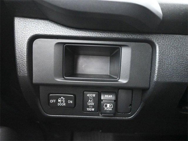 Used 2017 Toyota Tacoma TRD Sport w/ Tow Package (A/T) image 26