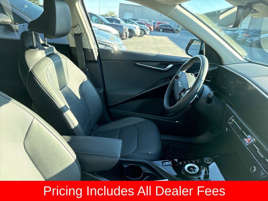 Certified 2024 Kia Niro Wave FWD image 4