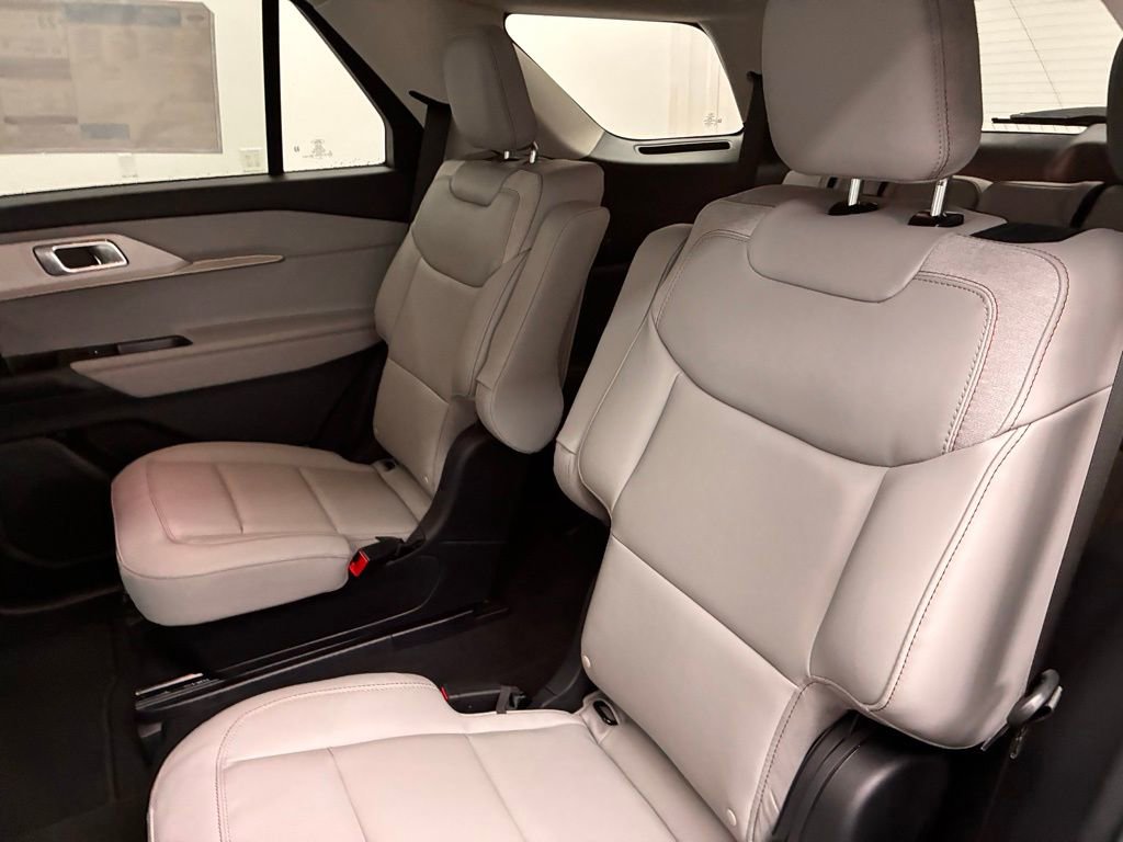 New 2026 Ford Explorer Active w/ Active Comfort Package image 28