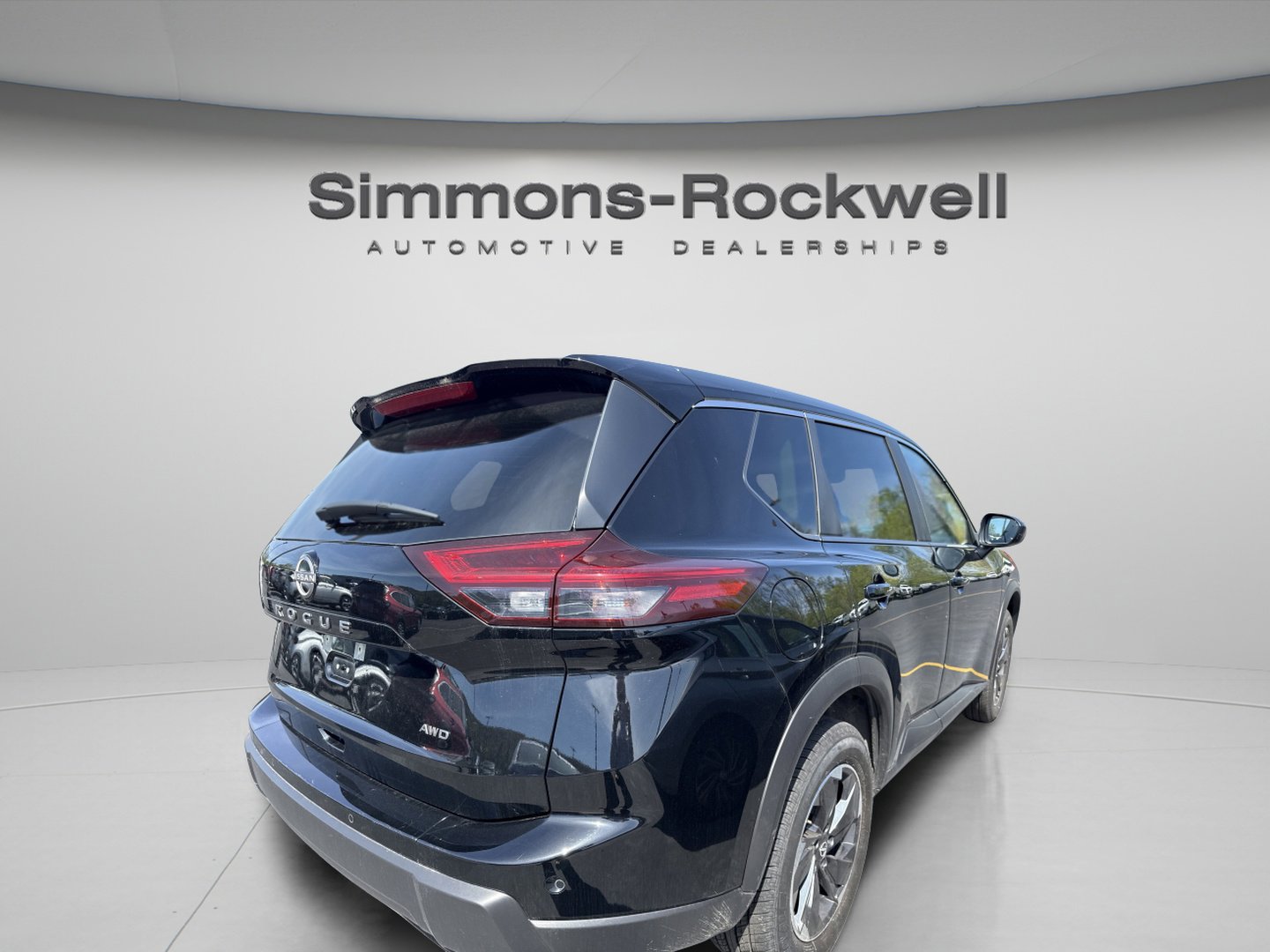 Used 2025 Nissan Rogue SV AWD/4WD image 4