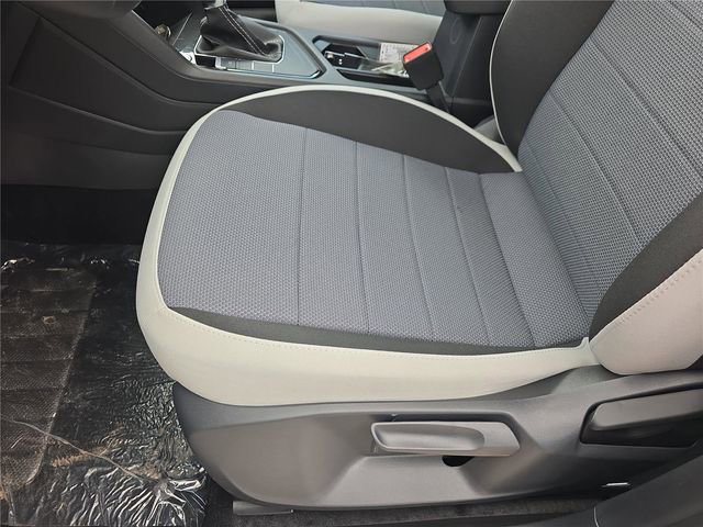 New 2026 Volkswagen Taos S image 13