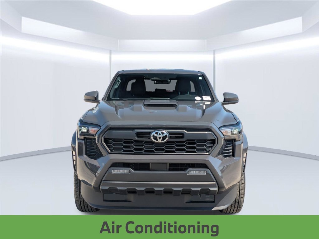 Used 2025 Toyota Tacoma TRD Sport AWD/4WD image 11