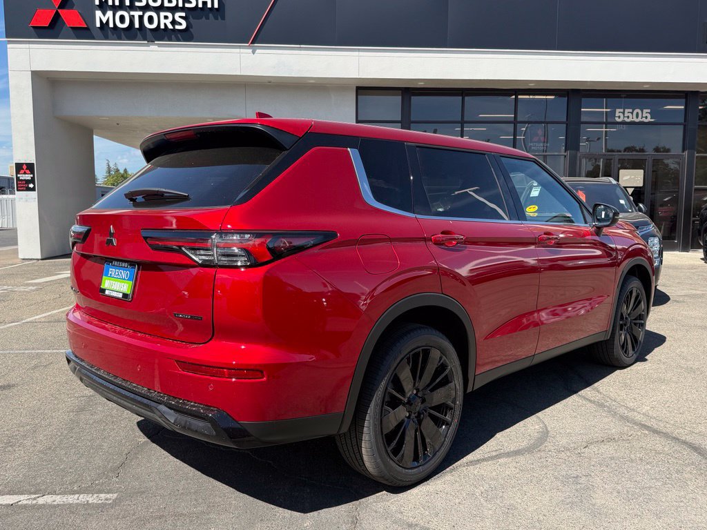 New 2026 Mitsubishi Outlander LE FWD image 11