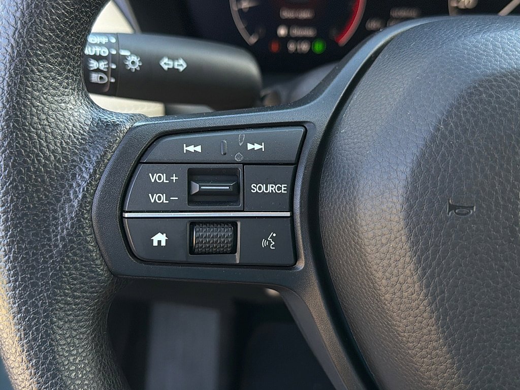 Used 2025 Honda HR-V LX image 15