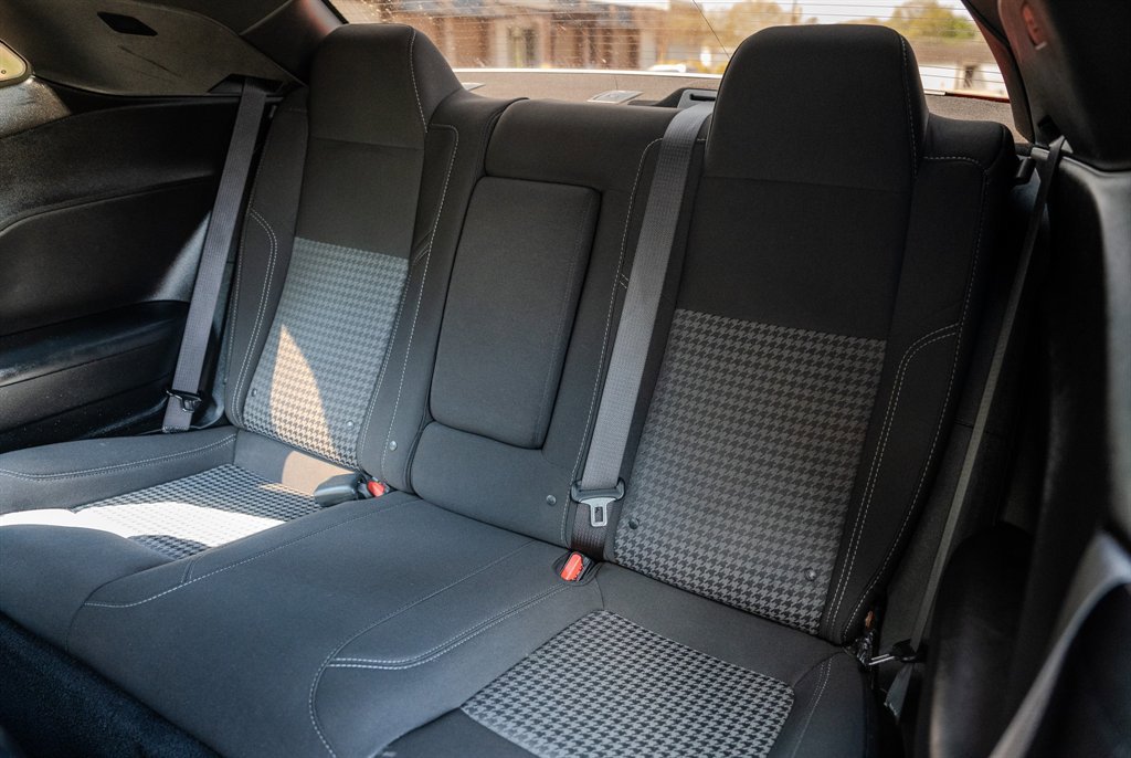 Used 2021 Dodge Challenger SXT image 28