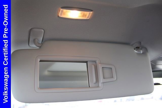 Used 2025 Volkswagen Jetta SE FWD image 44