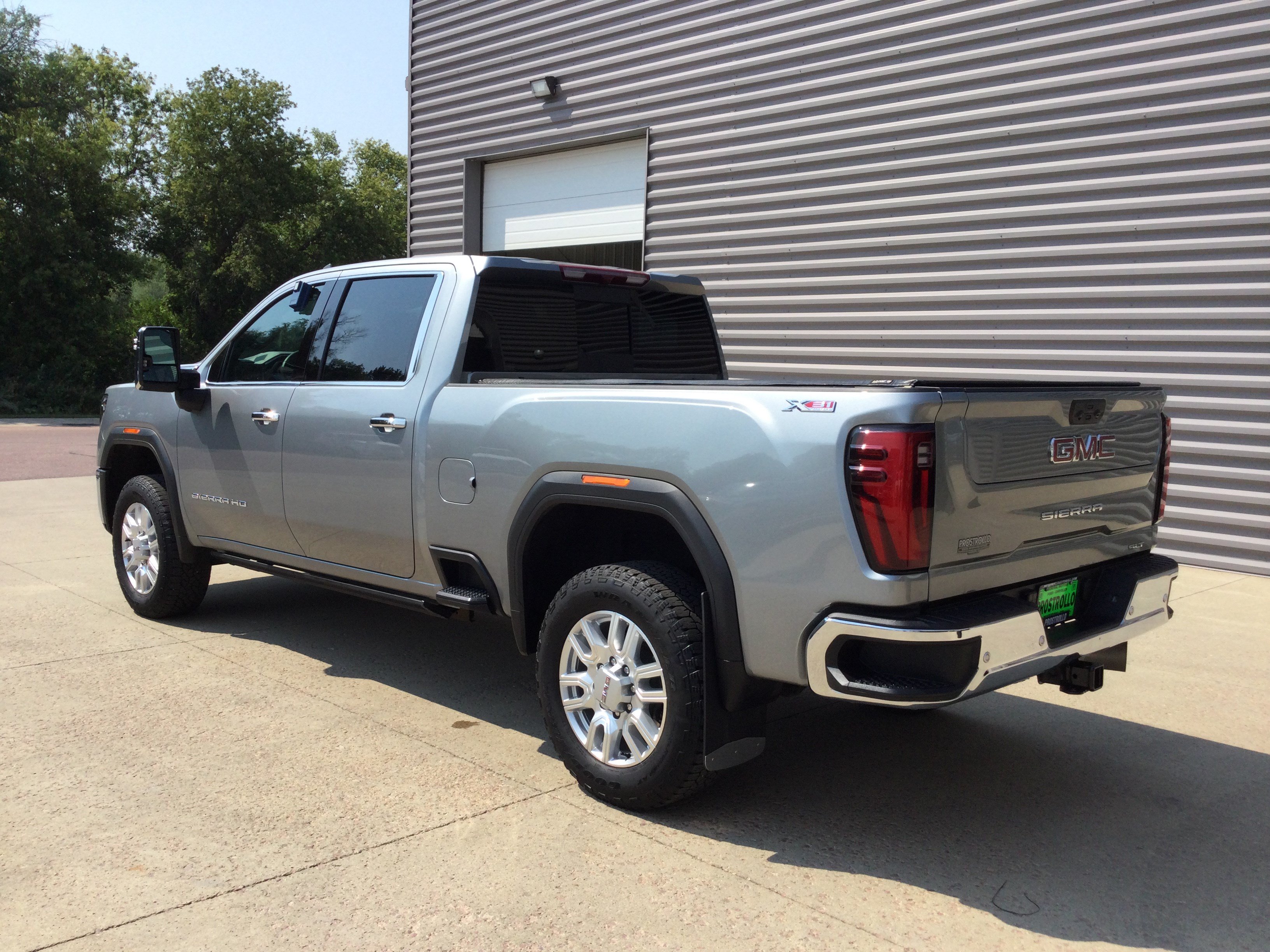 Used 2024 GMC Sierra 3500 SLT w/ SLT Premium Package AWD/4WD image 7
