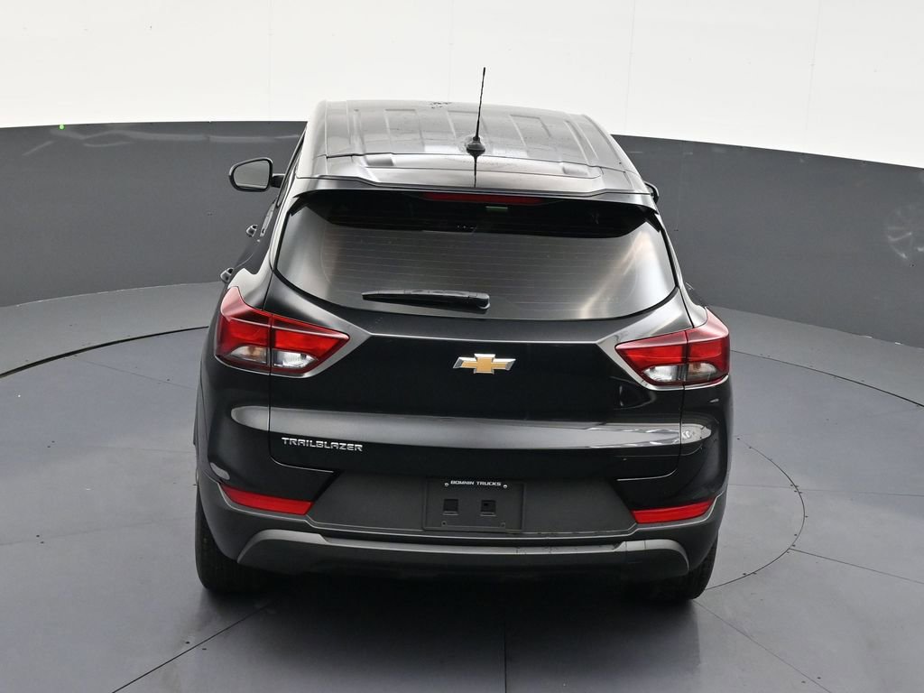 Used 2025 Chevrolet TrailBlazer LS FWD image 16