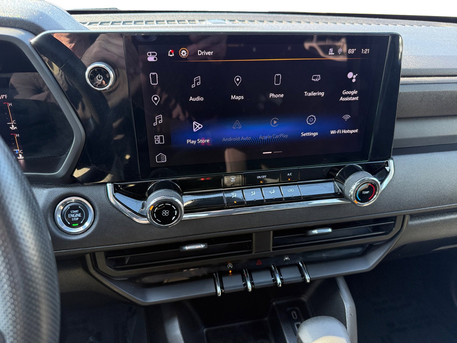 Used 2023 Chevrolet Colorado W/T image 12