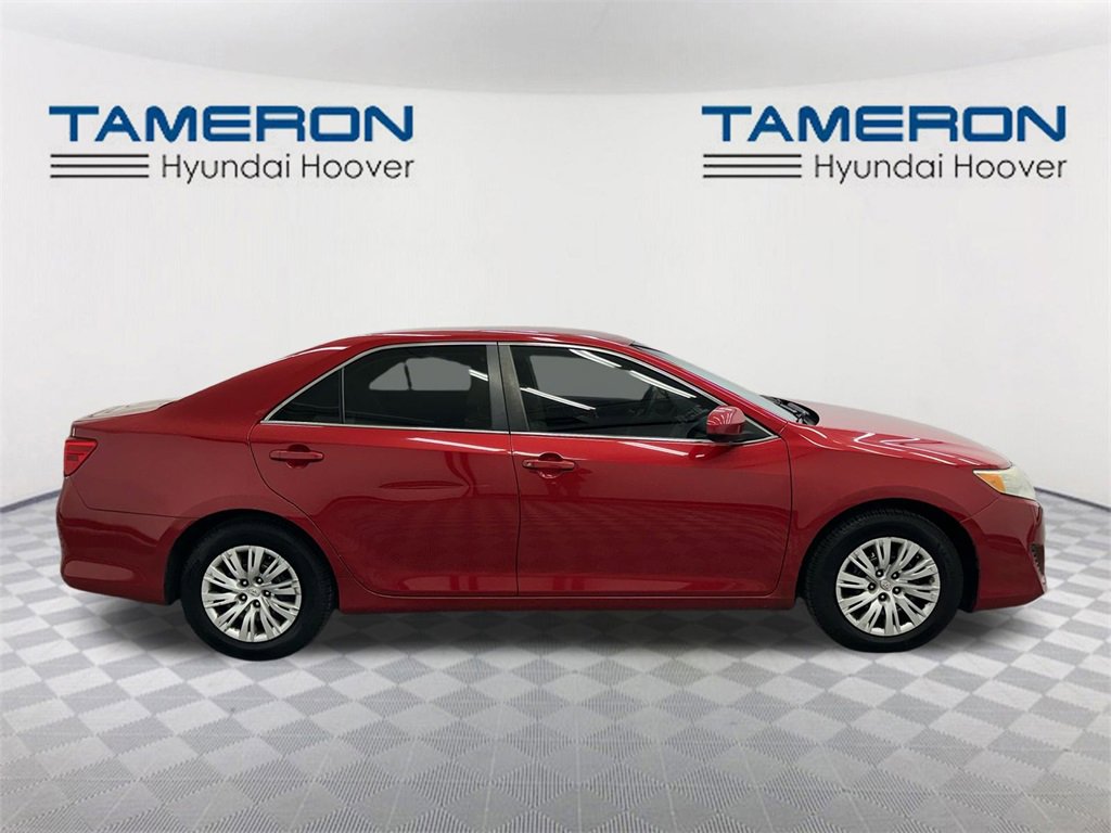 Used 2014 Toyota Camry L image 6