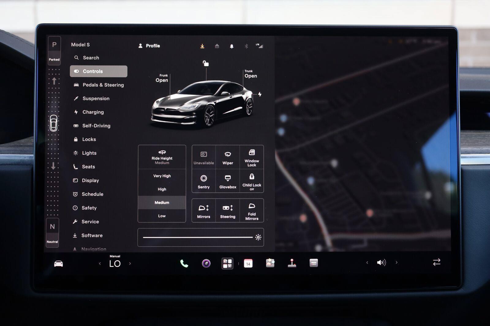 Used 2022 Tesla Model S Standard Range AWD/4WD image 40