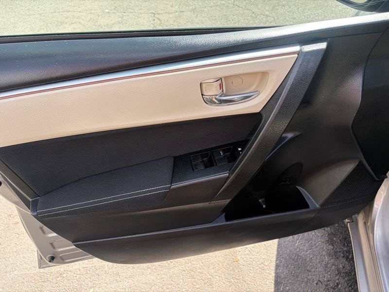 Used 2014 Toyota Corolla LE FWD image 7