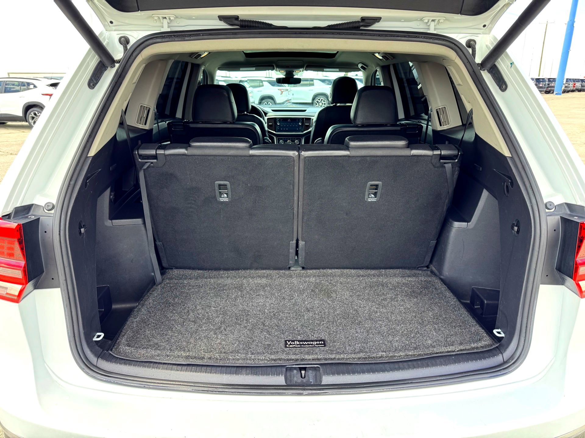 Used 2018 Volkswagen Atlas SEL Premium image 8