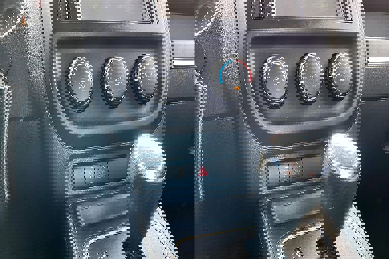 Used 2016 Jeep Patriot Sport w/ Power Value Group AWD/4WD image 34