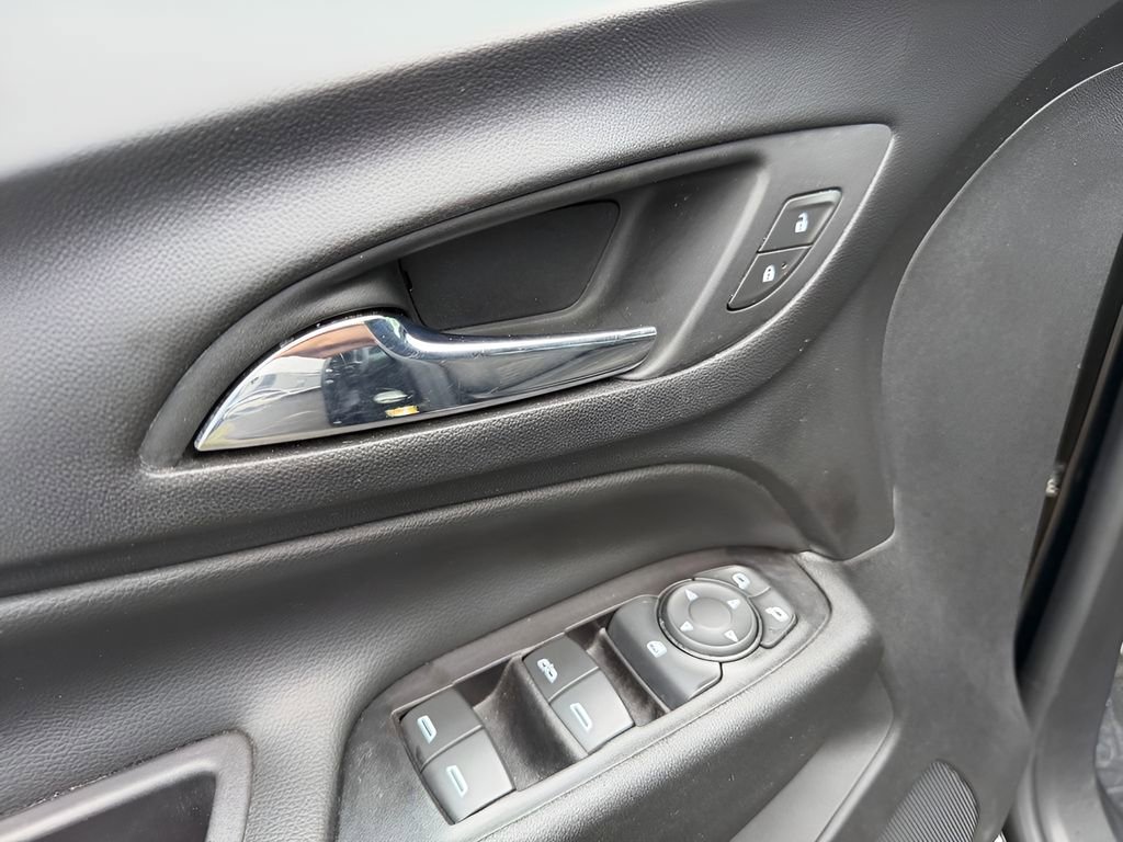 Used 2020 Chevrolet Equinox LT FWD image 19