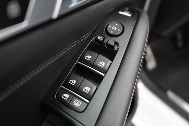 Used 2026 BMW X7 M60i image 15