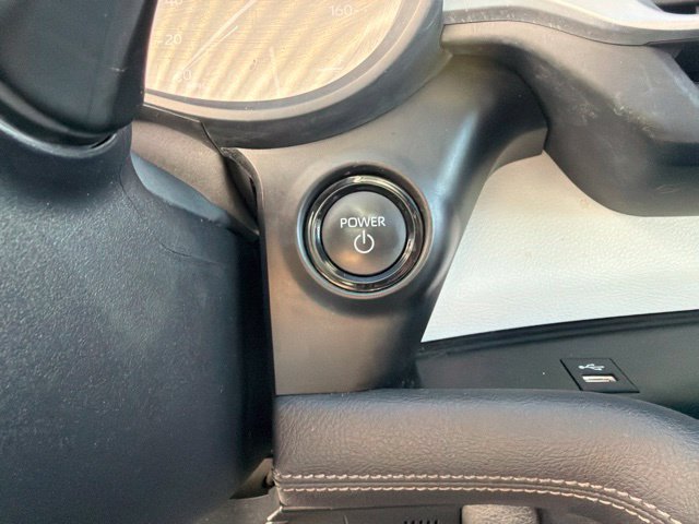 Used 2025 Toyota Sienna XLE FWD image 19