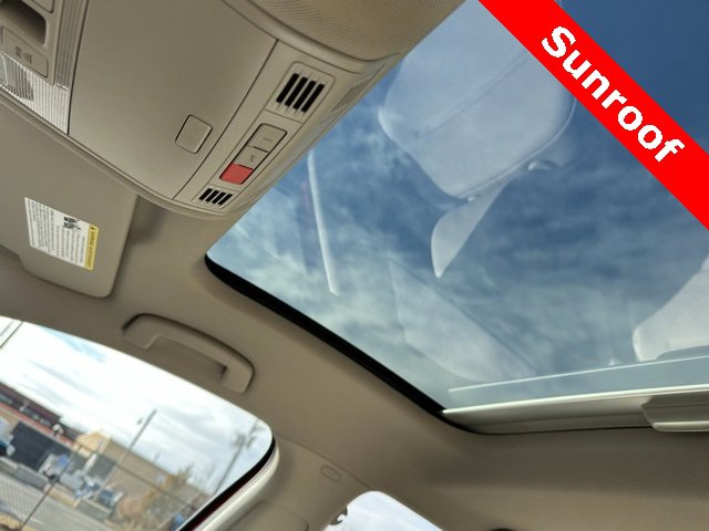 Used 2016 Volkswagen Golf S image 10